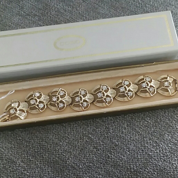 Vintage Coro Goldplated Rhinestone Bracelet - Picture 6 of 6
